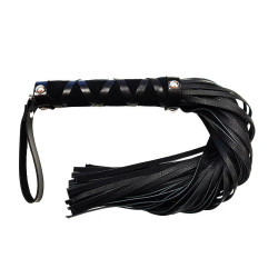 Rouge Short Leather Flogger With St